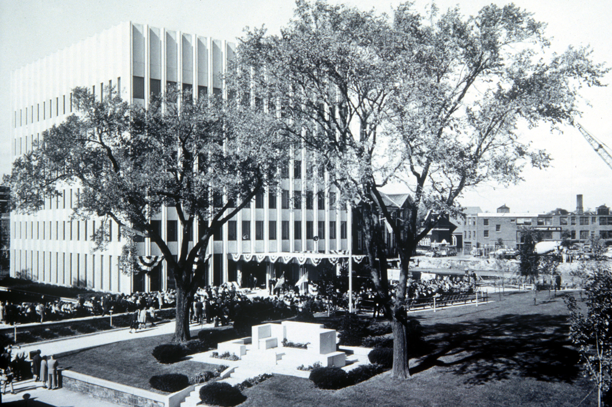 Town Hall (4th), 1964